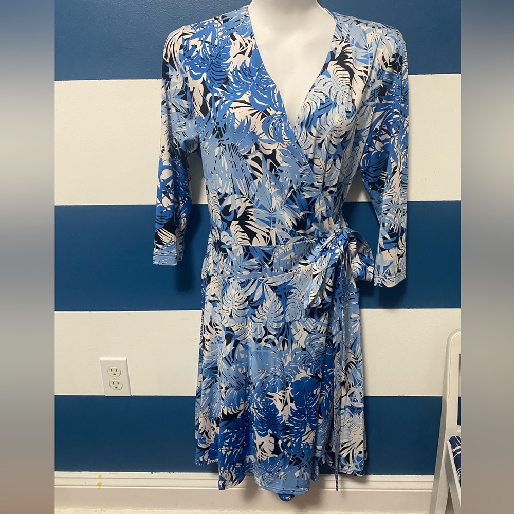 Doncaster Collection OS Blue leaf print classic wrap dress
